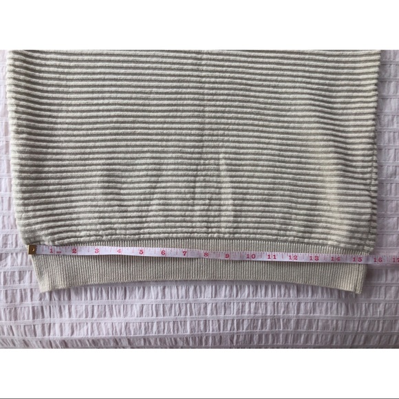 Forever 21 Cream Sweater - Picture 10 of 14